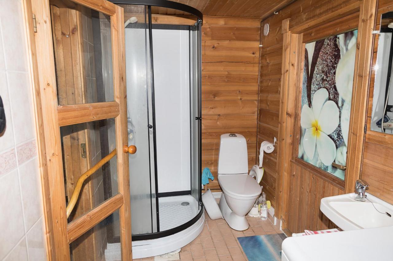 Pihlajamaeen Lomamoekit Vanhakyla Exteriör bild